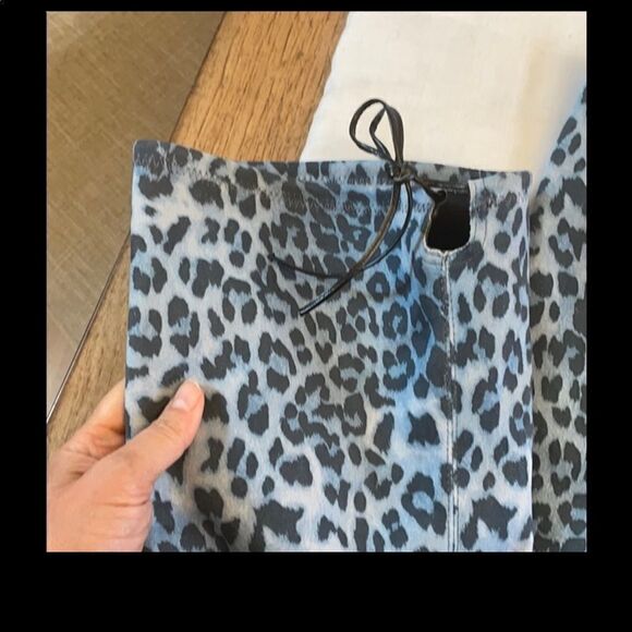 WILD DIVA BLUE LEOPARD OVER THE KNEE BOOTS… - Picture 9 of 10